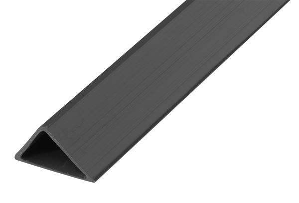Şipcă cu trei muchii, 20/28mm, goală, 2,5 ml/bară, 40 bare/legătură, 100 legături/palet, ZD20